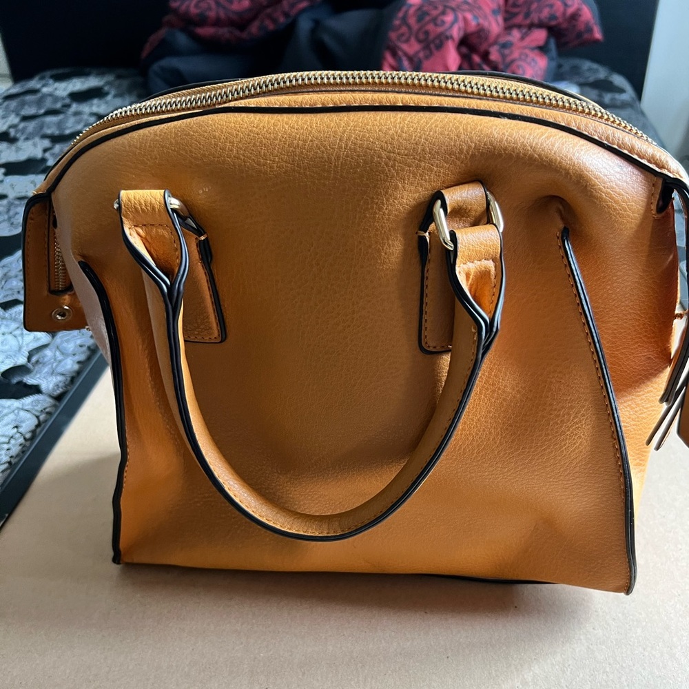 Simple mustard yellow tote bag.